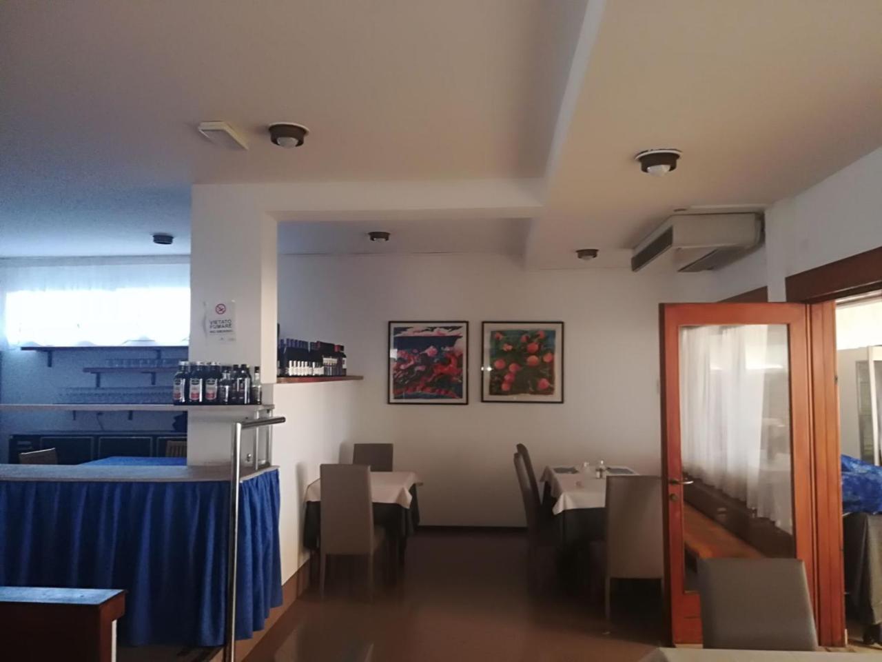 Hotel Ambra Lignano Sabbiadoro Exterior photo